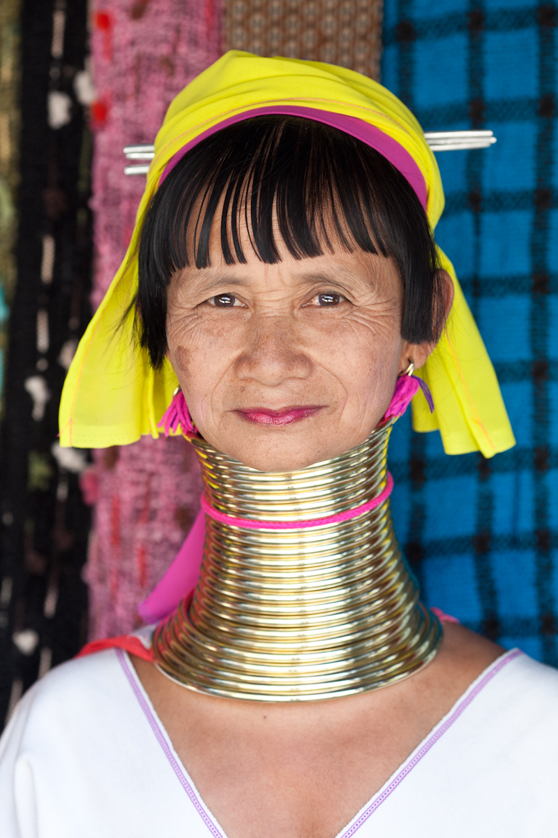 Myanmar, Inle Lake. Portrait of a Long neck Karen woman with neck rings  Stock Photo - Alamy